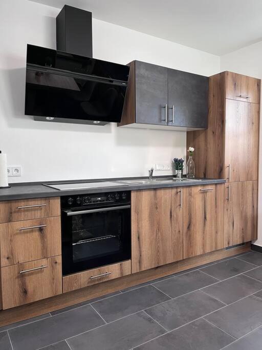 Modern Und Rustikal Mit Kamin Ferienwohnung Kohlert Bad Berleburg Bagian luar foto